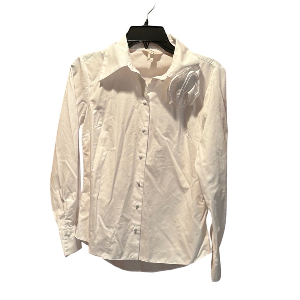 River Island Women's Button Front Shirt with Flower Accent in White Size 2